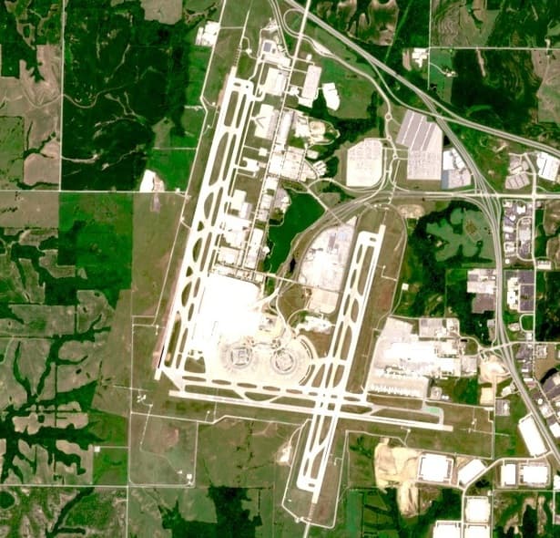 Kansas City International Airport — airport photograph