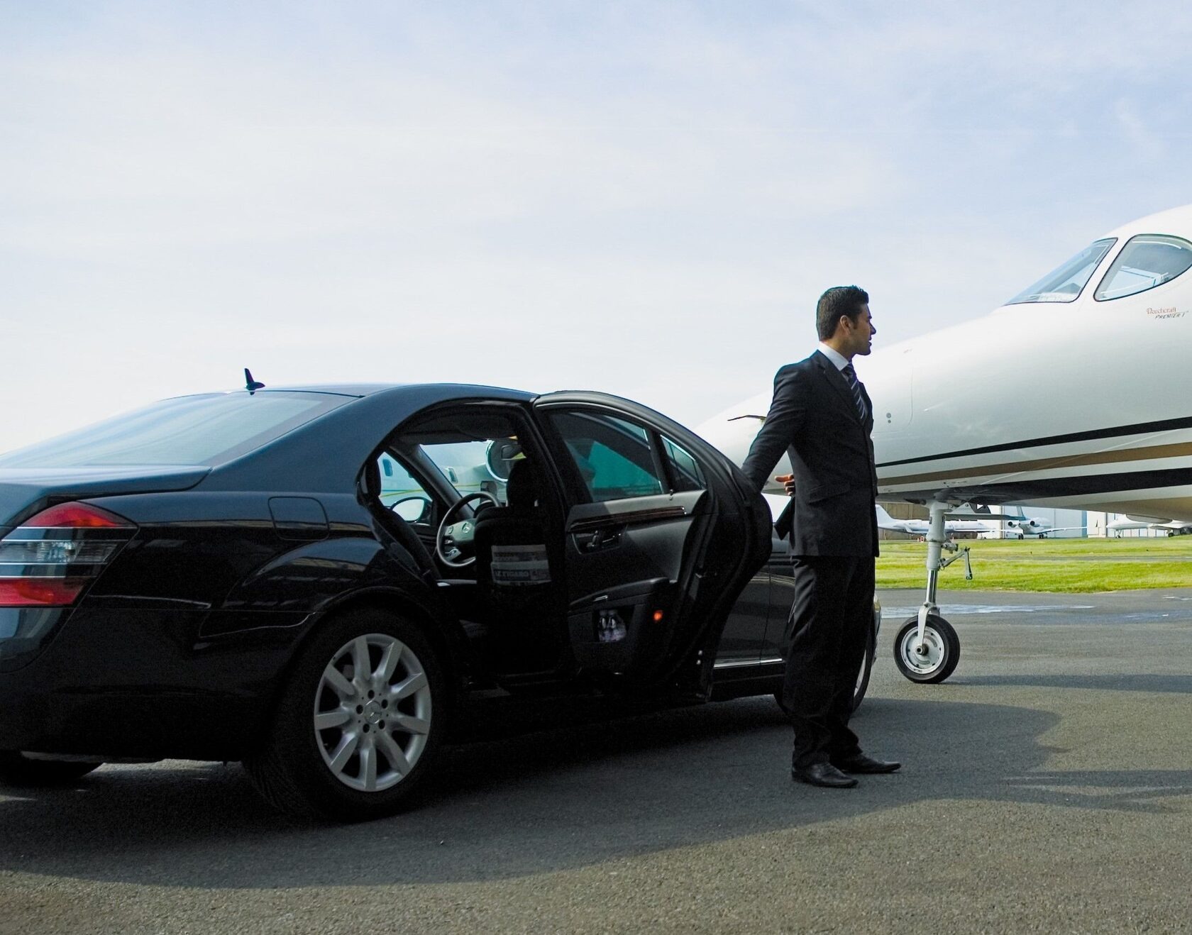 Airport Chauffeur Service image 4