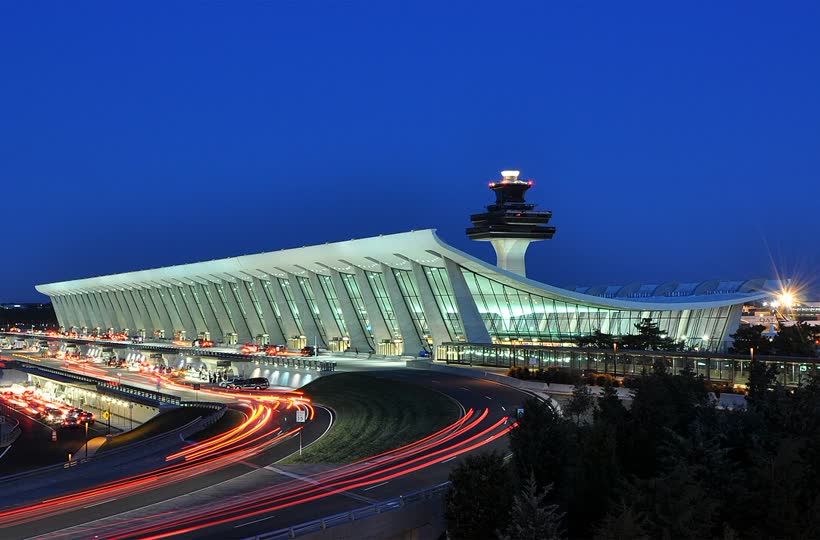 Luxury Limo Service to Washington Dulles International Airport (IAD)