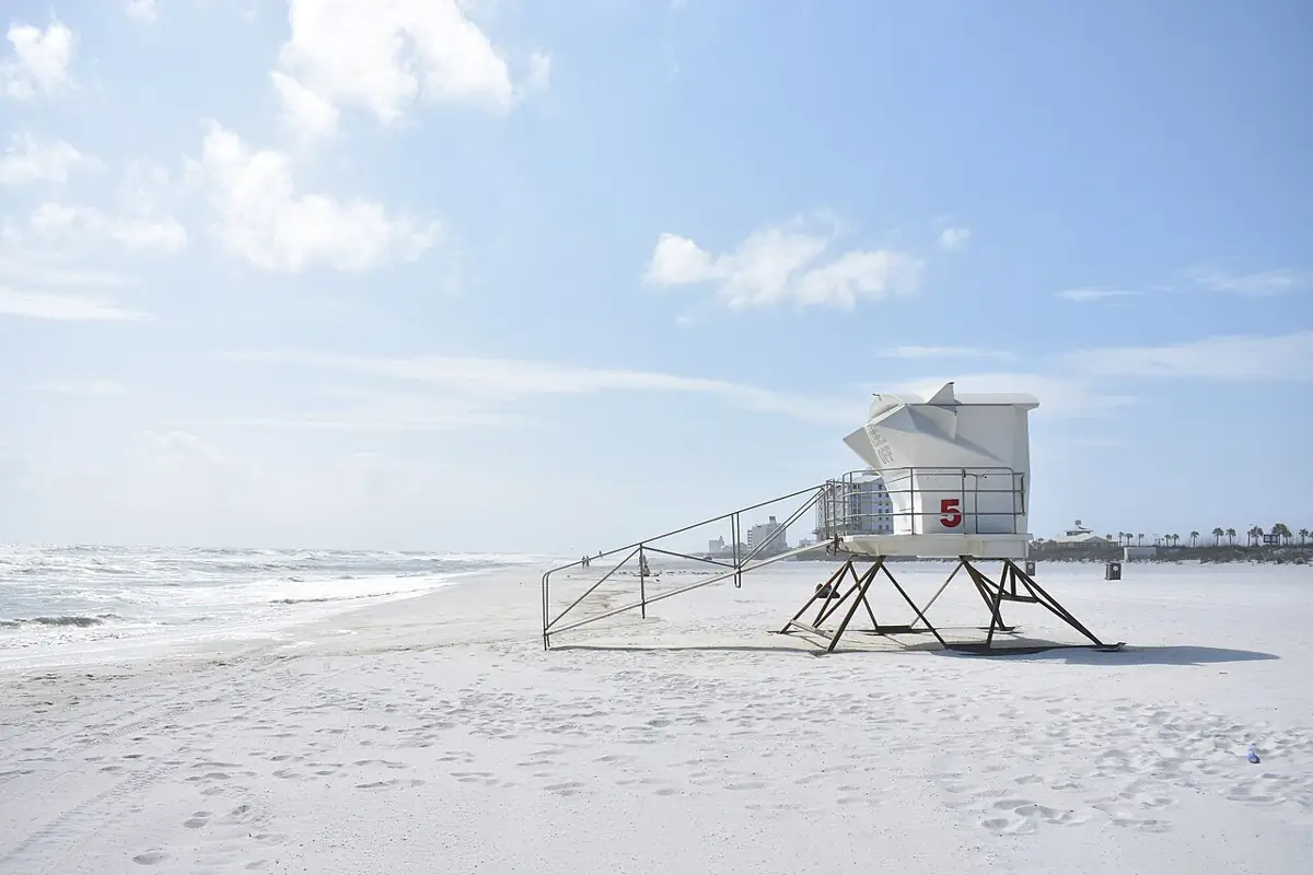 White sand shoreline at Pensacola Beach