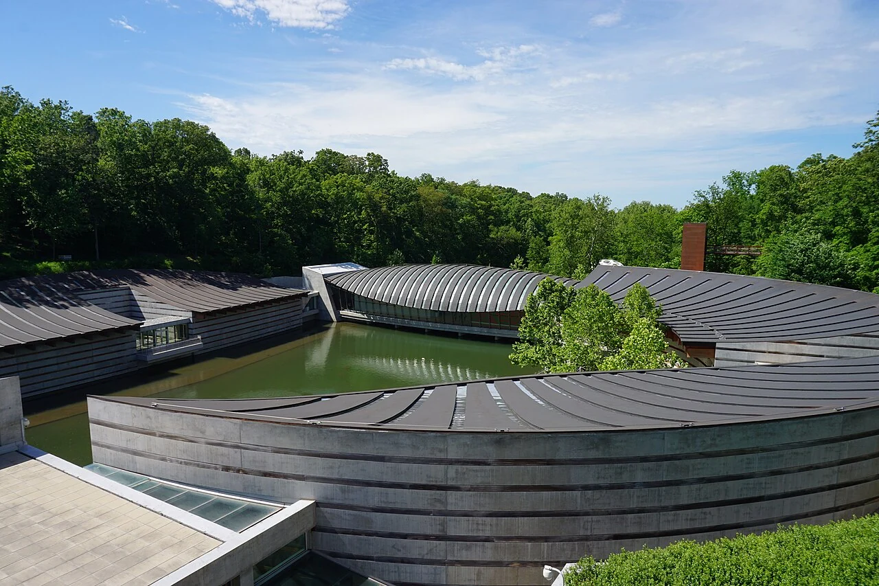 Crystal Bridges Museum, Arkansas — destination view